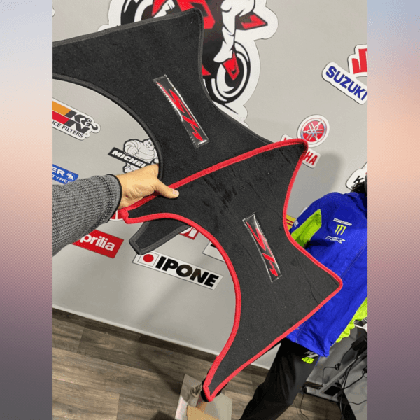 TAPIS NOIR HONDA SH